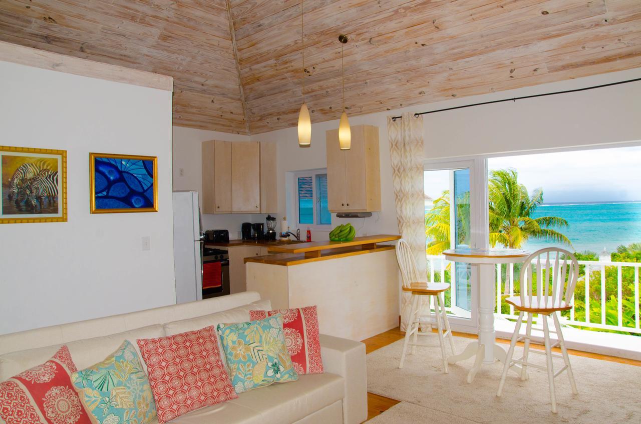 Four Bedroom Oceanfront Villa แนสซอ ภายนอก รูปภาพ